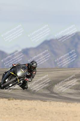 media/Nov-16-2025-Race Pace (Sun) [[8c5fa54630]]/Non Verified Riders (1st 20 Minutes)/6-Turn 12 (2pm)/